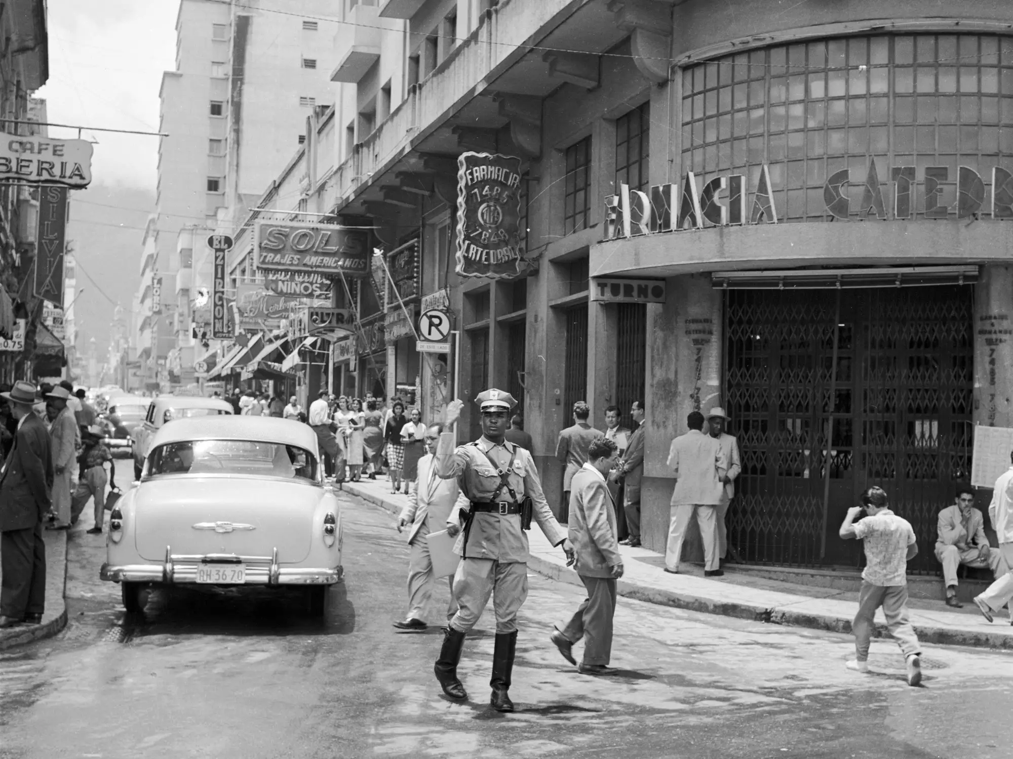 Vintage Photos Show Venezuela Before Its Economic Collapse