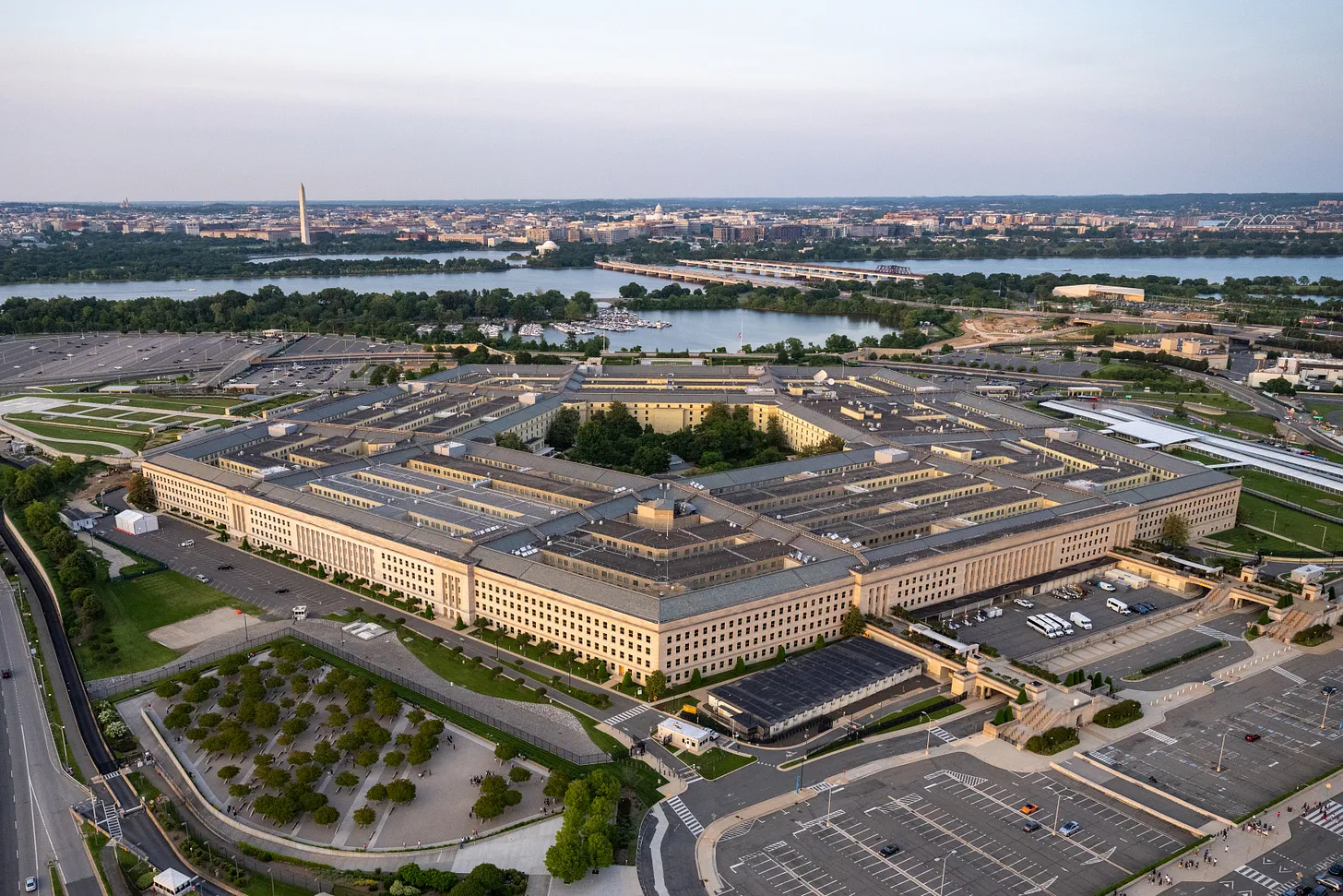 How Trump Is Helping Military Contractors Fleece Taxpayers