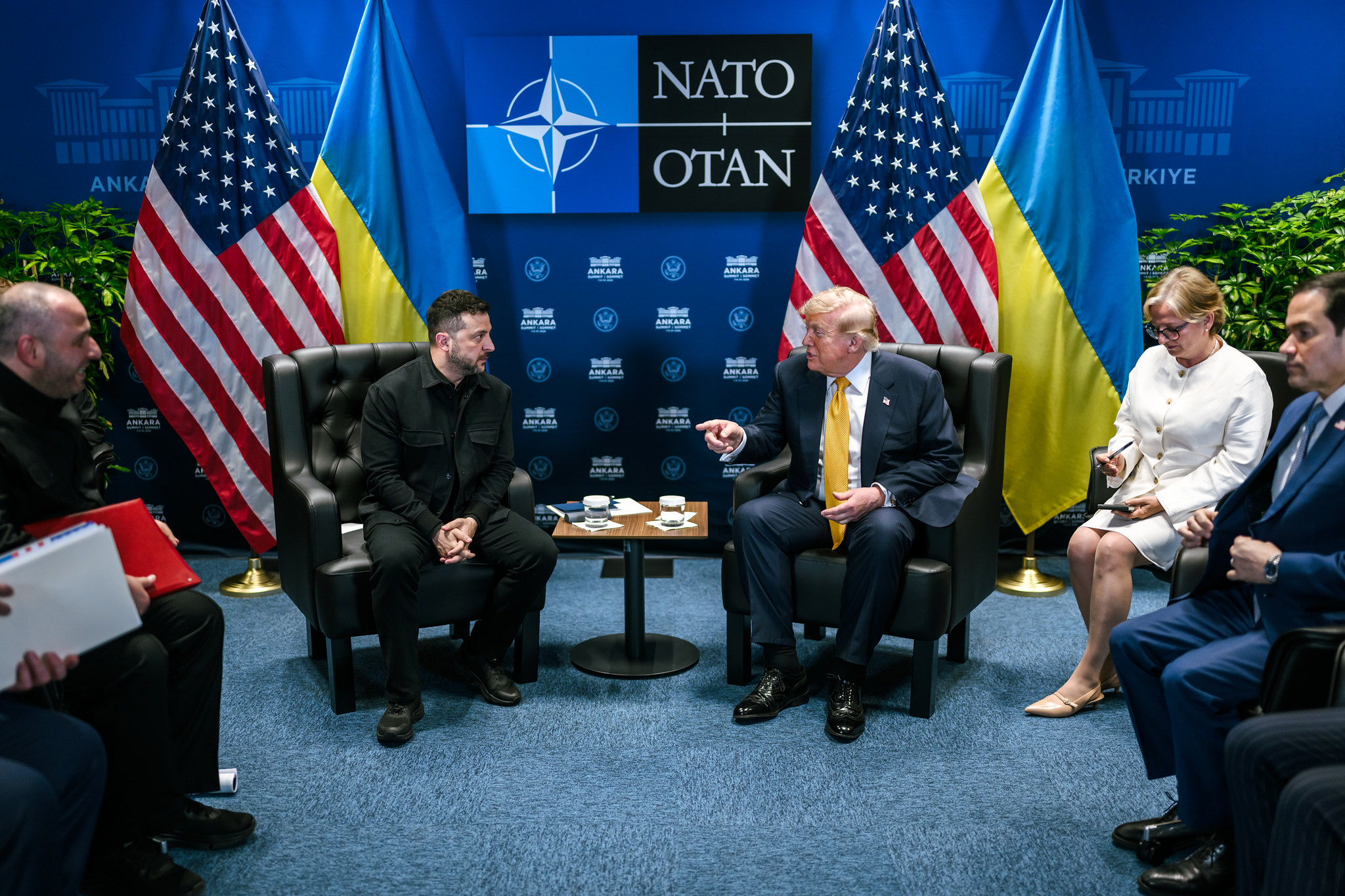 Trump gives Zelenskyy vague promise of licence to manufacture Patriot missiles